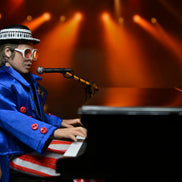 Elton John Collectible 2023 NECA Live in '76 Louder Than Concorde Tour 8