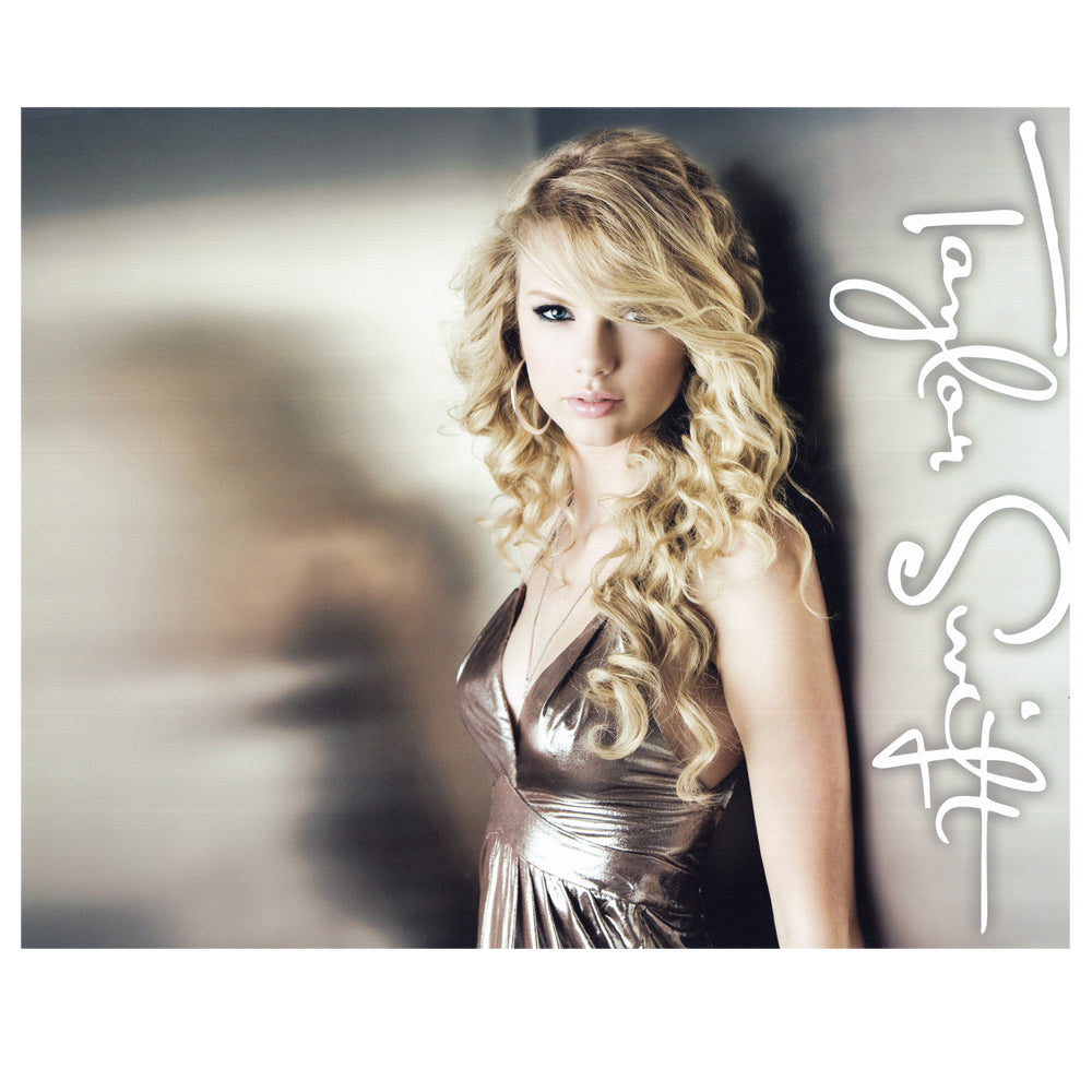 Rare Taylor Swift Collectible 2008 Fearless Album 8 x 10 Photo BUYROCKNROLL Rare Taylor Swift Collectible 2008 Fearless Album 8 x 10 Photo BUYROCKNROLL